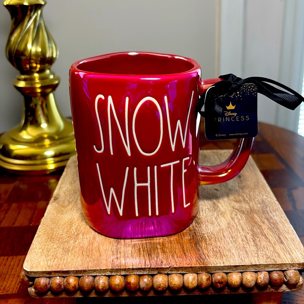 Rae Dunn Snow White coffee/tea mug
